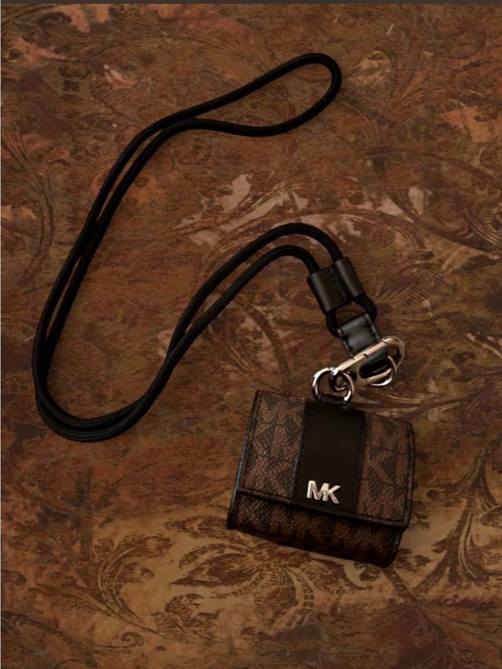 MK Airpods cover